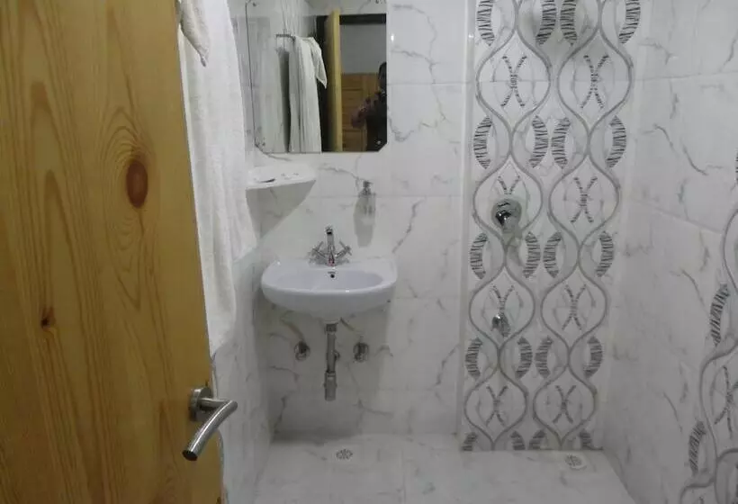 ホテル The Lodge B & B