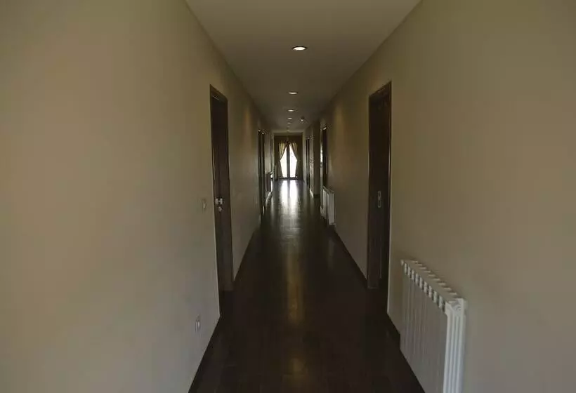 هتل The Lodge Inn