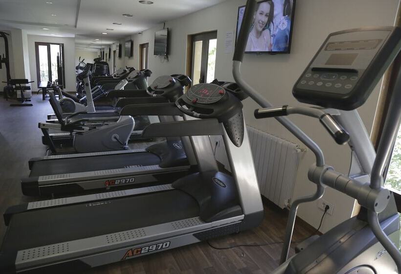 هتل The Lodge Inn