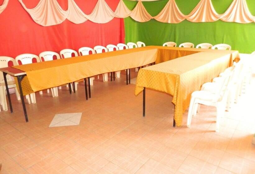 پانسیون Batian Guest