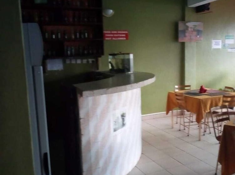 پانسیون Batian Guest