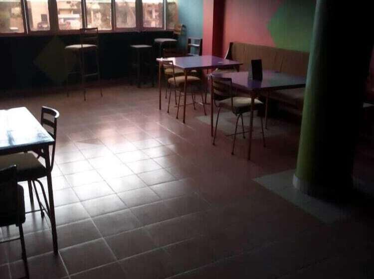 پانسیون Batian Guest