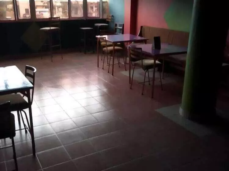 پانسیون Batian Guest