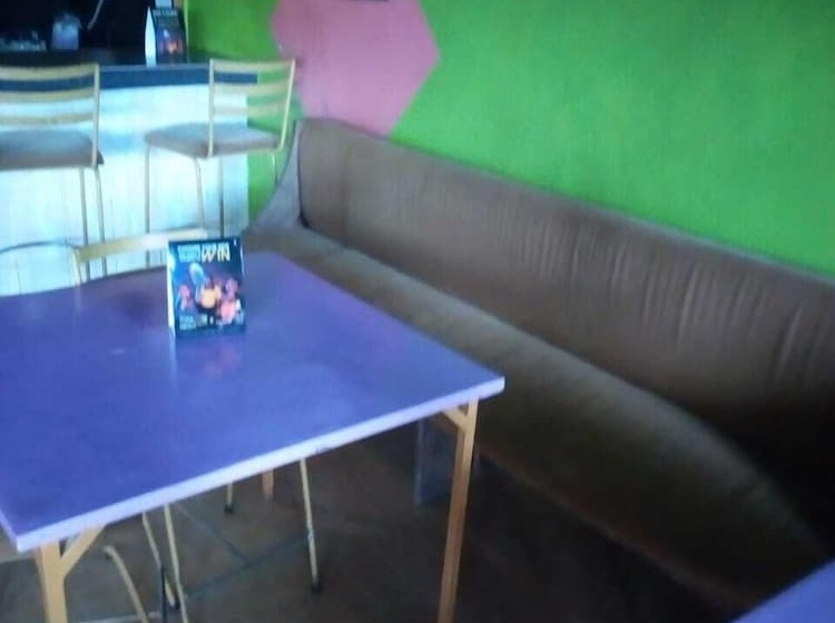 پانسیون Batian Guest