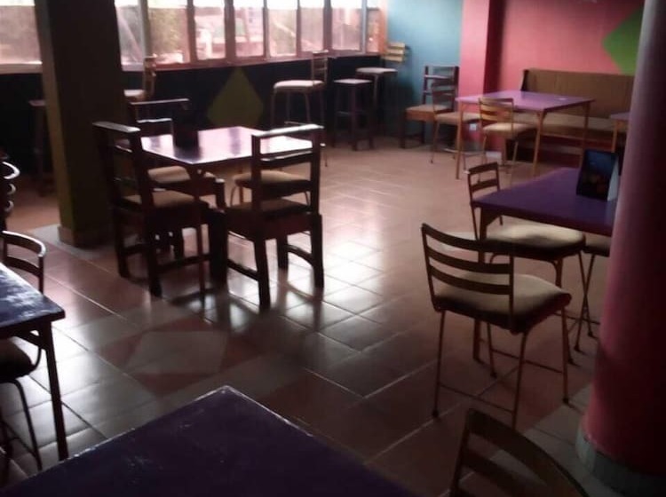 پانسیون Batian Guest