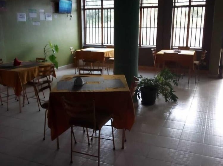 پانسیون Batian Guest