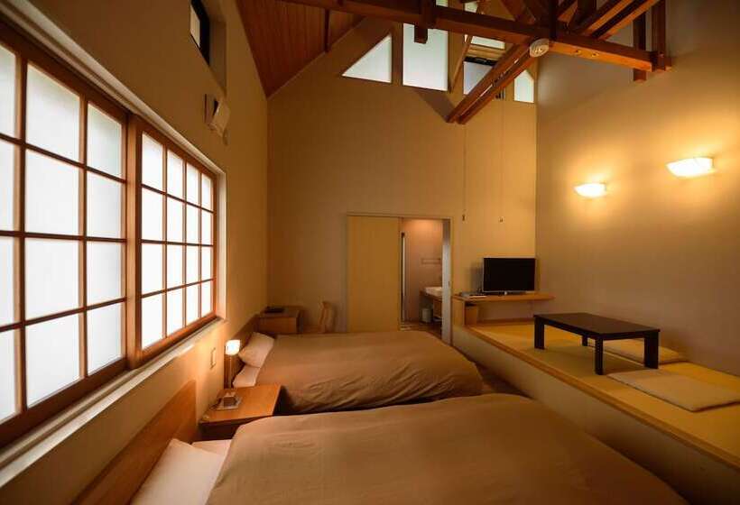 ריוקאן Yufuin Iyotomi