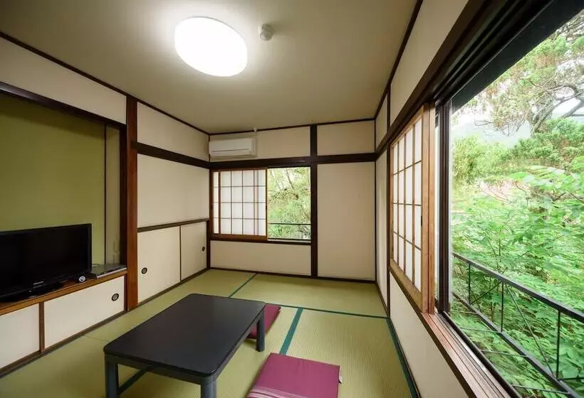 Ryokan Yufuin Iyotomi