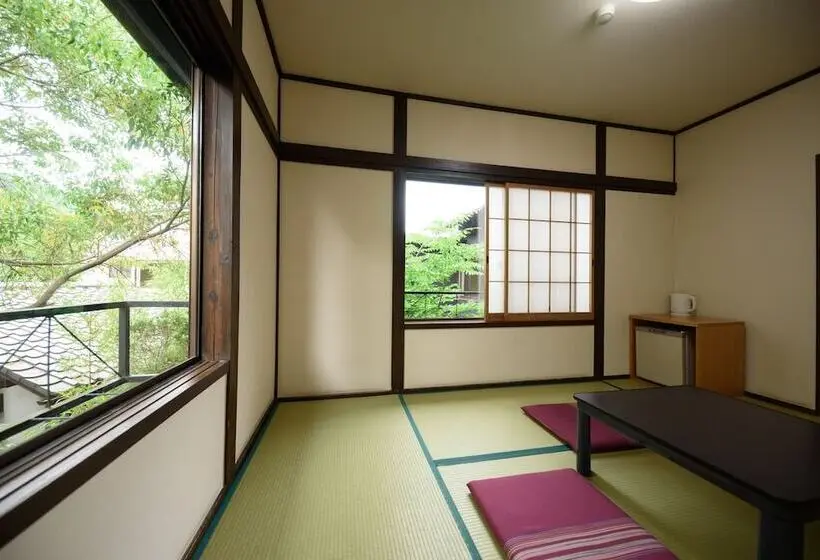 旅館 Yufuin Iyotomi