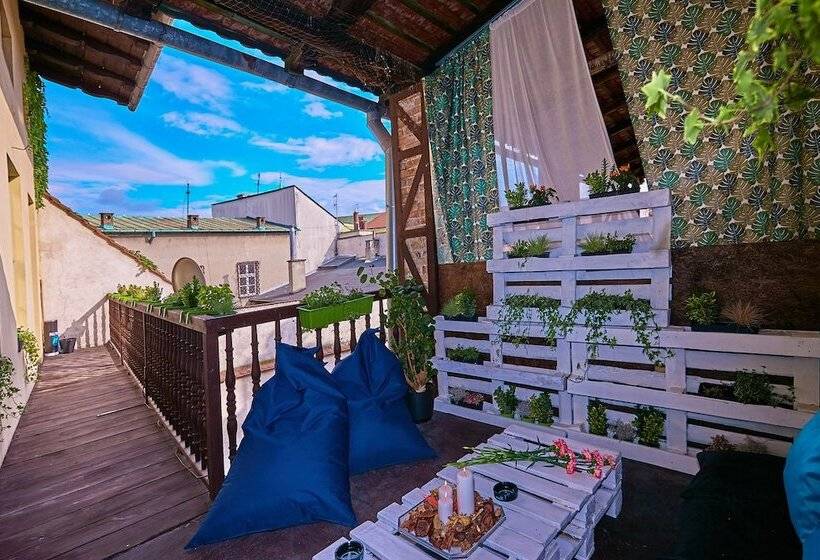 Retkeilymaja Draggo House