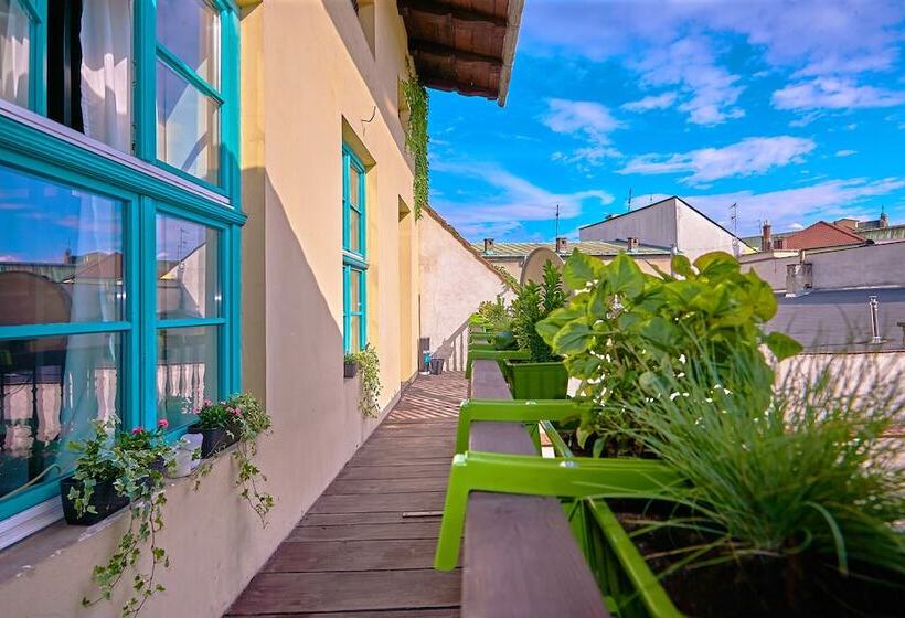 Retkeilymaja Draggo House