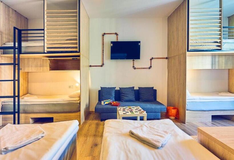 Retkeilymaja Draggo House