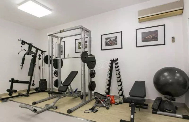 Ark Beach Apartments