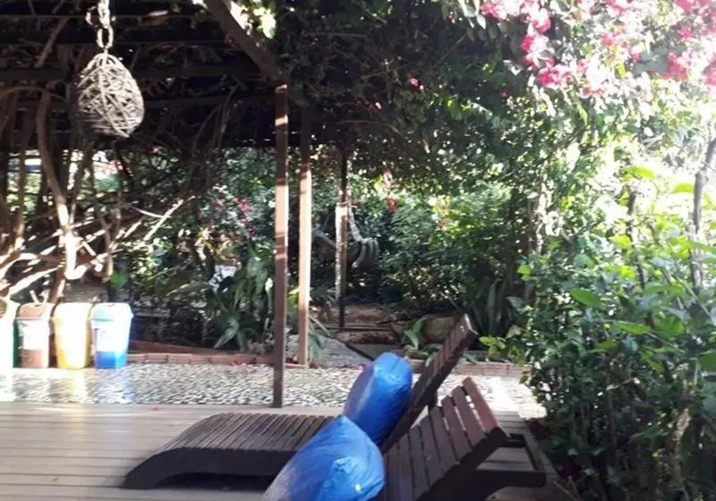 ホテル Pousada Portal Dos Golfinhos