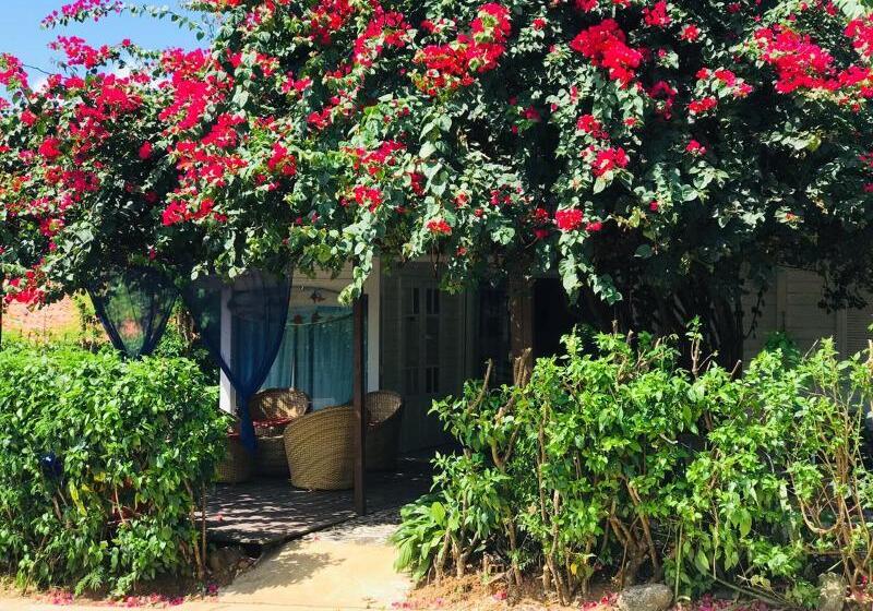 هتل Pousada Portal Dos Golfinhos