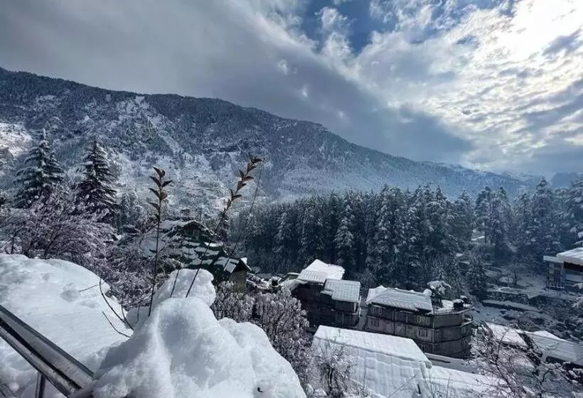 هتل Purnima Guest House Manali
