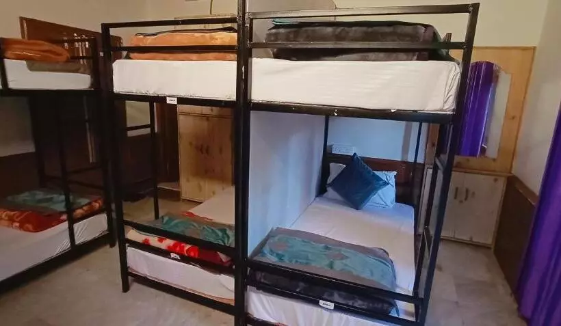 هتل Purnima Guest House Manali