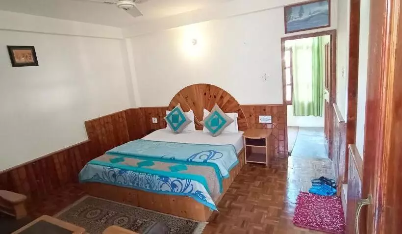 هتل Purnima Guest House Manali