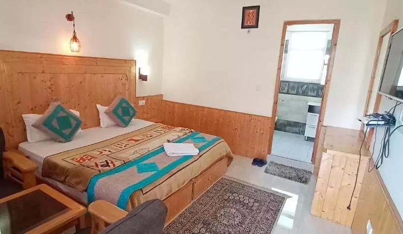 هتل Purnima Guest House Manali