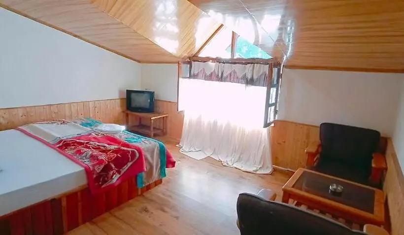 هتل Purnima Guest House Manali