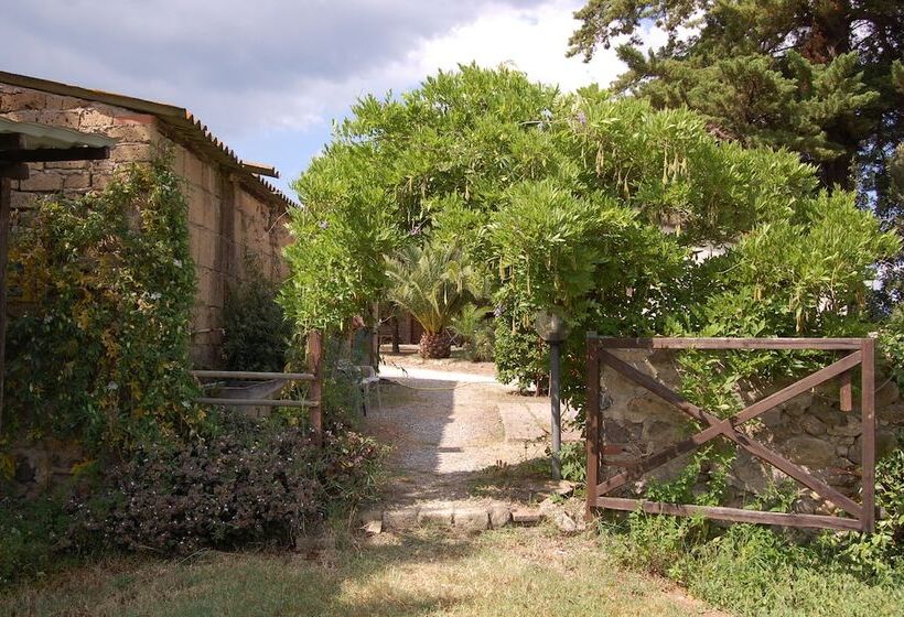 فندق ريفى Agriturismo Montepozzalino