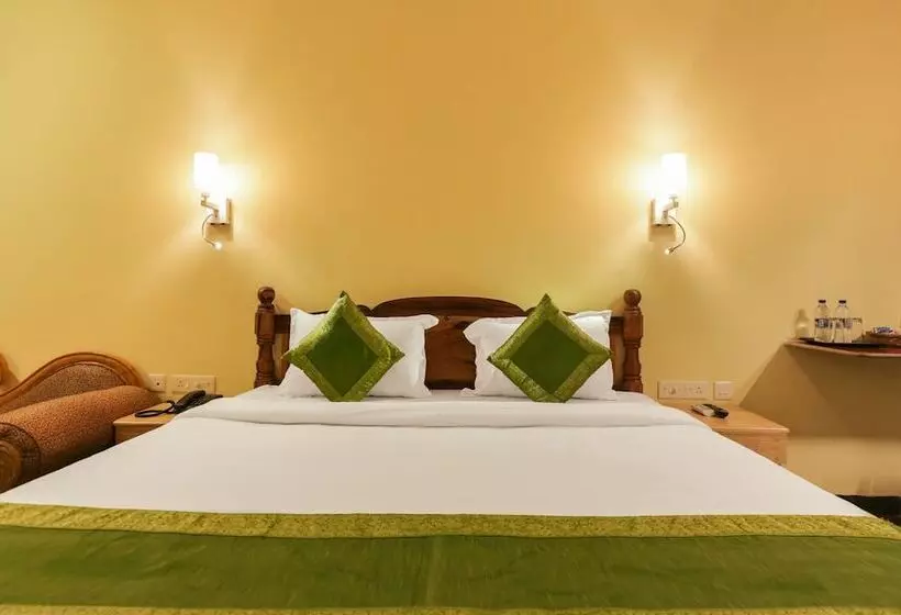 Hotel Treebo Aarya Boulevard