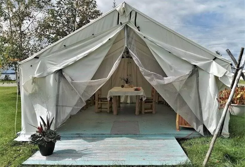 Hotelli Wildexodus Outdoors