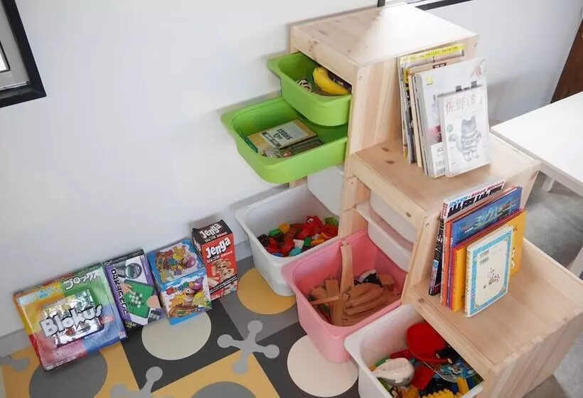 Retkeilymaja Jhoppers Lake Biwa Guesthouse