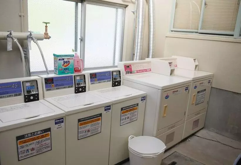 Retkeilymaja Jhoppers Lake Biwa Guesthouse