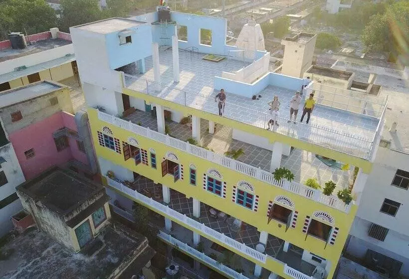 تختخواب و صبحانه Haveli Kalwara   A Heritage