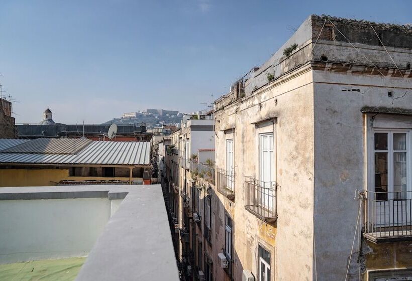 تختخواب و صبحانه It S Room Naples