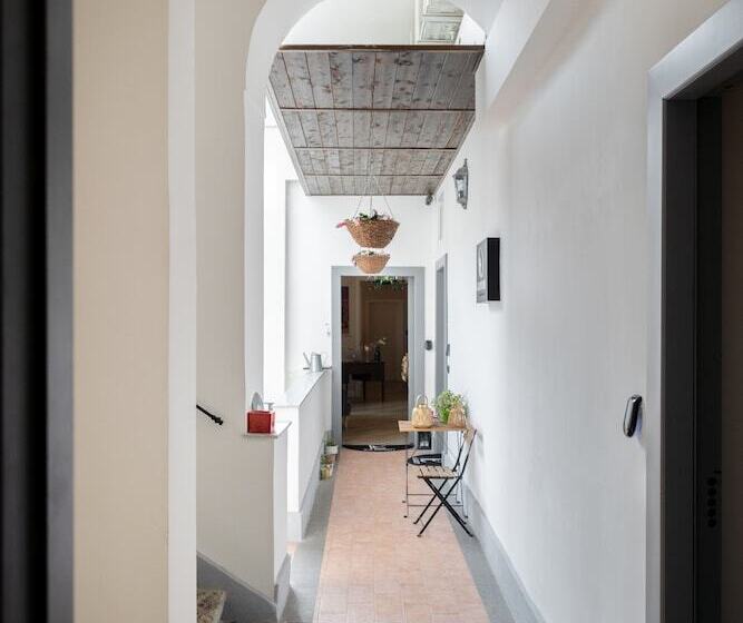 تختخواب و صبحانه It S Room Naples