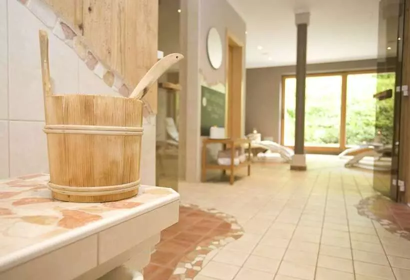 ホテル Beim Nuihausa