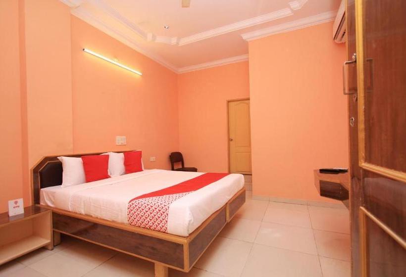 Hotelli Flagship Majestic Near Lalbagh Botanical Garden