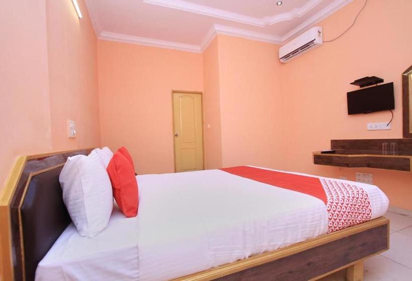 Hotelli Flagship Majestic Near Lalbagh Botanical Garden