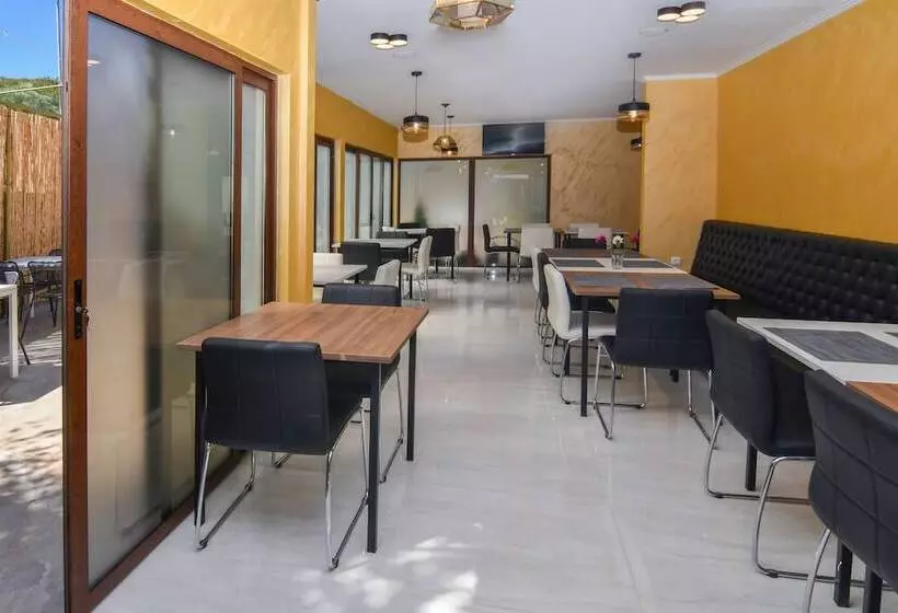 Hotelli Palladium Sithonia