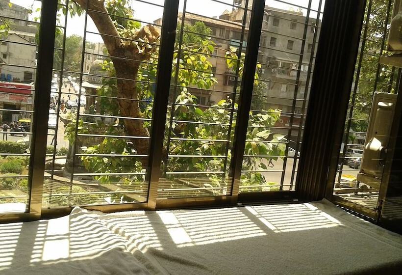 酒店 Popular Palace