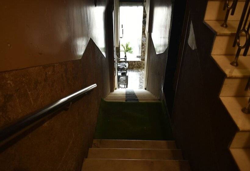 酒店 Popular Palace