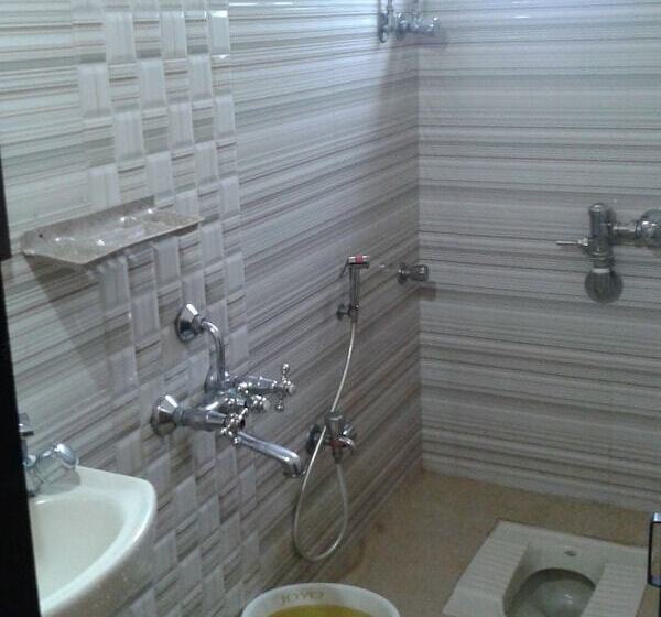 酒店 Popular Palace