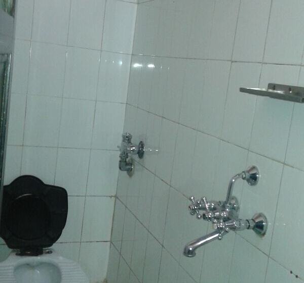 酒店 Popular Palace