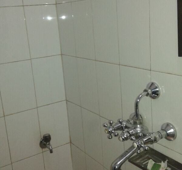 酒店 Popular Palace