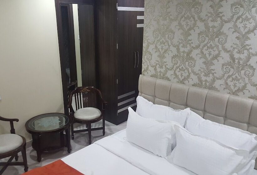 ホテル Sle Residency