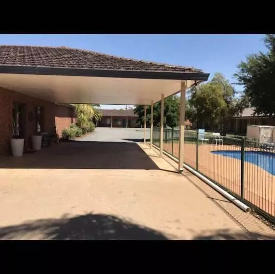 モーテル Condobolin Motor Inn