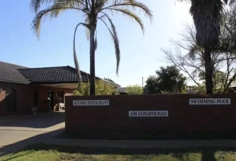 モーテル Condobolin Motor Inn