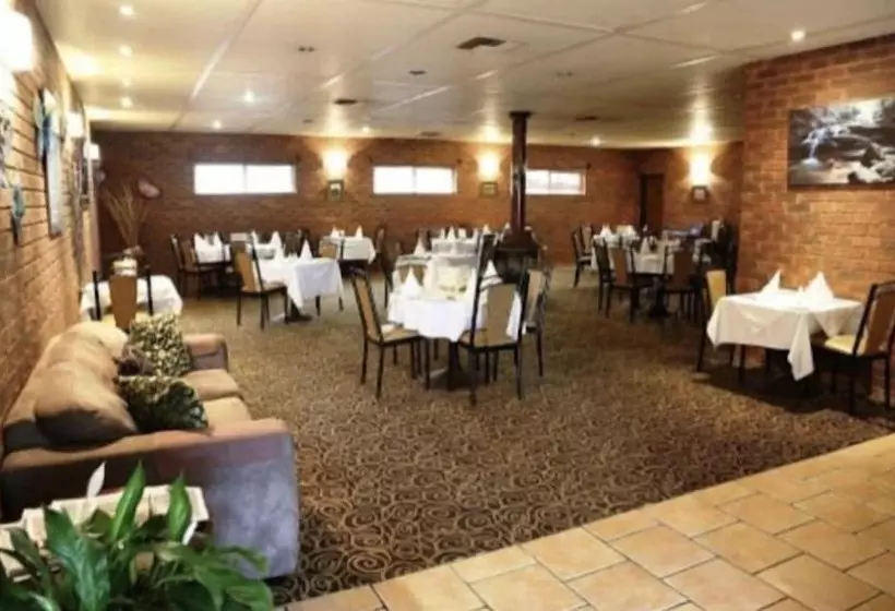 モーテル Condobolin Motor Inn