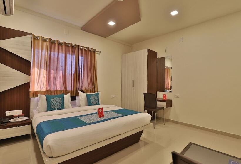 Oyo 11750 Hotel Starz