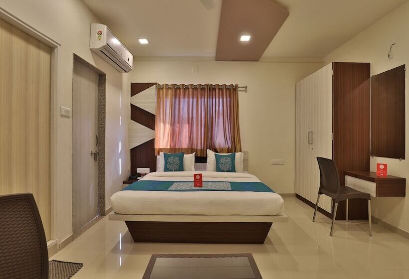 Oyo 11750 Hotel Starz