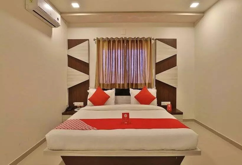 Oyo 11750 Hotel Starz