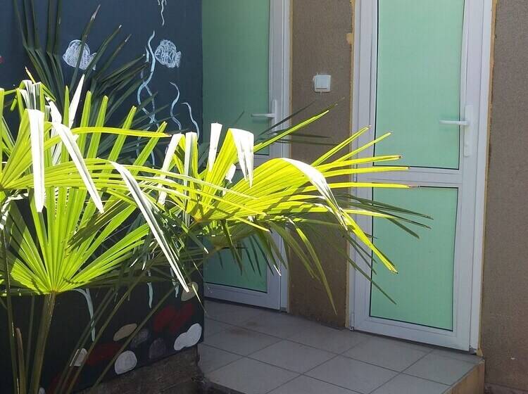 پانسیون Guest House Mishlen