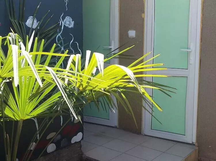 ペンション Guest House Mishlen